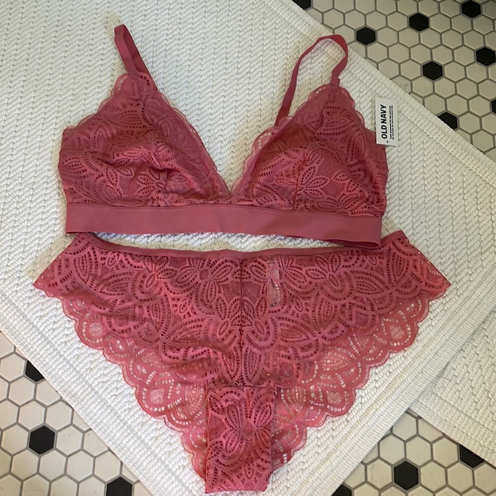 NWT bra and panty set